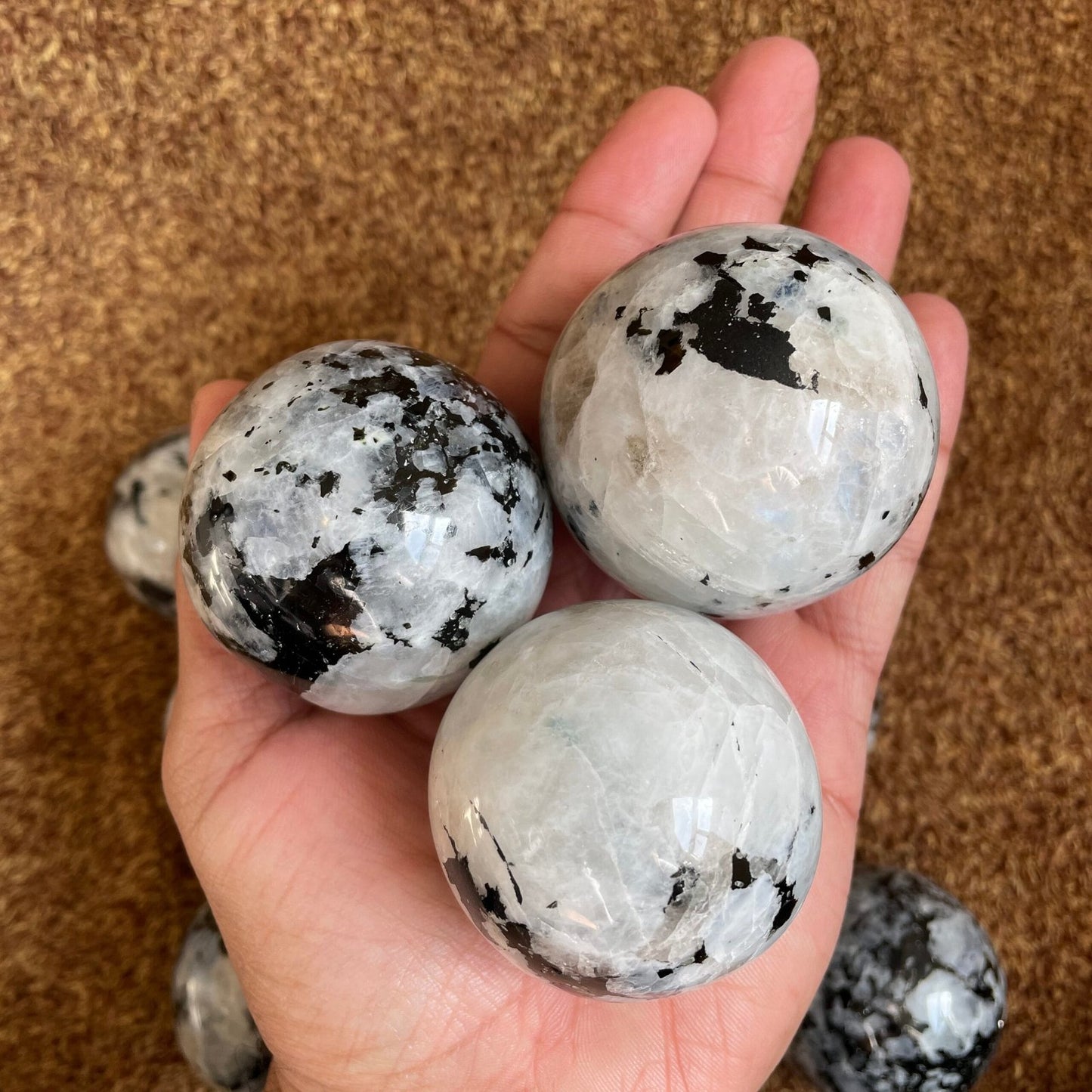 Healing Crystal for Meditation and Chakra Balancing