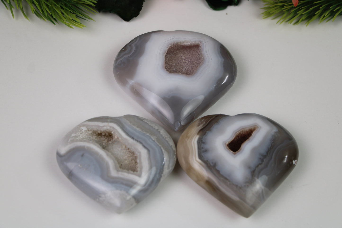 White Agate Druzy Quartz Heart, Crystal Geode Agate Heart Carving, Healing Druzy agate - Healing Crystal for Energy, Meditation, and Balance