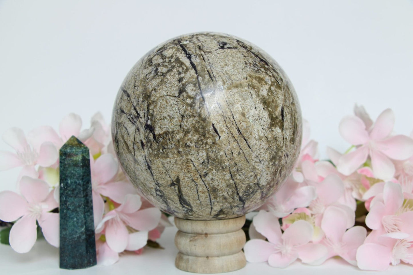 Healing Crystal for Meditation and Chakra Balancing