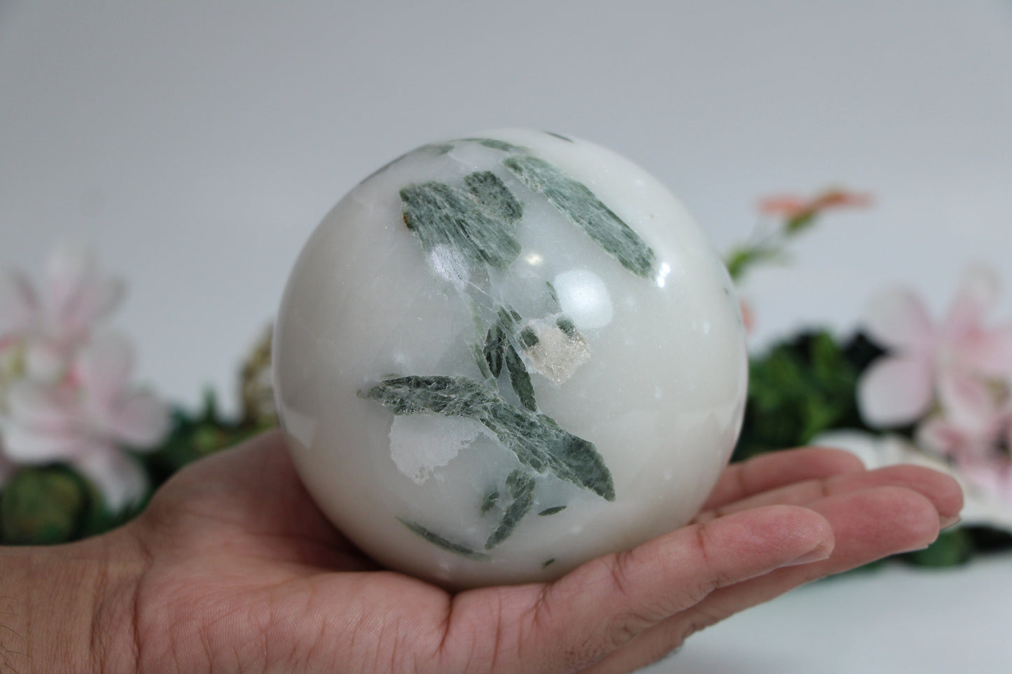 Healing Crystal for Meditation and Chakra Balancing