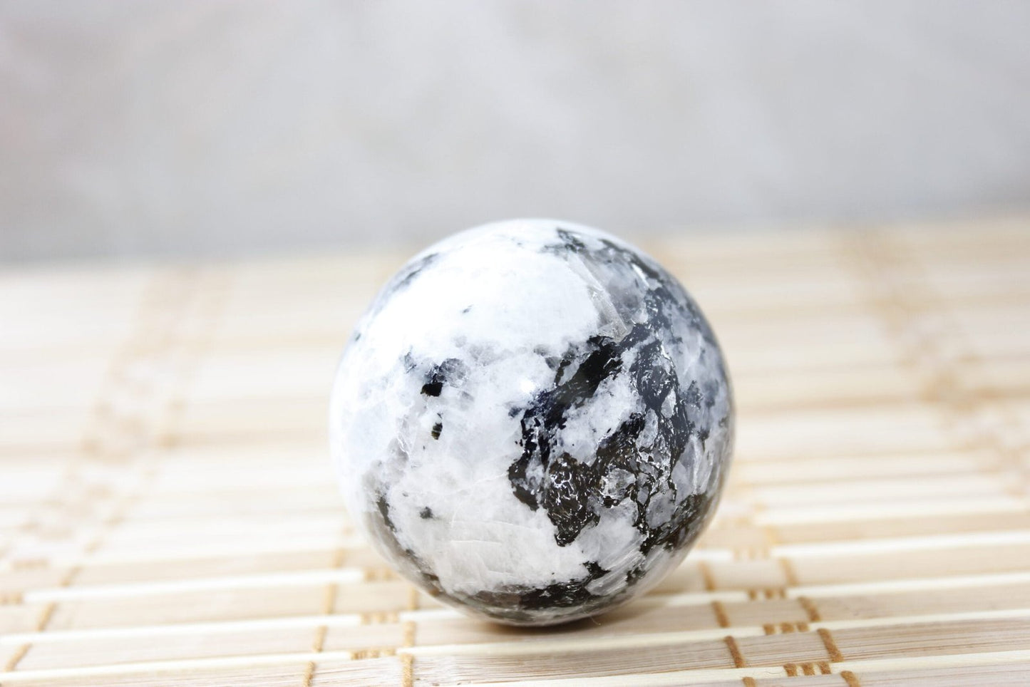 Healing Crystal for Meditation and Chakra Balancing