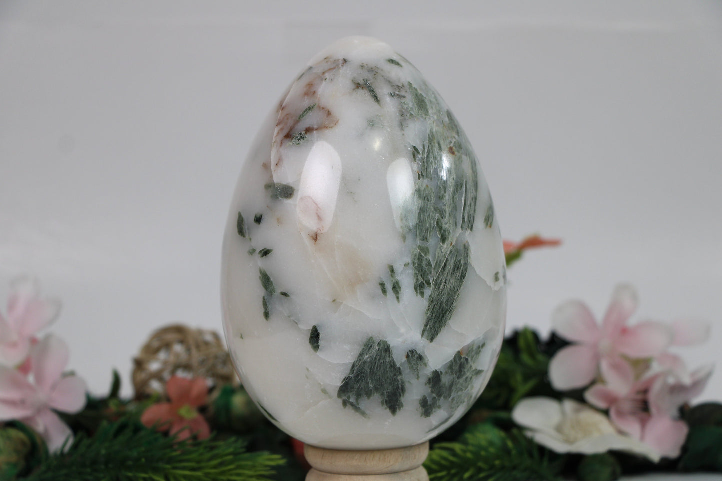 Healing Crystal for Meditation and Chakra Balancing