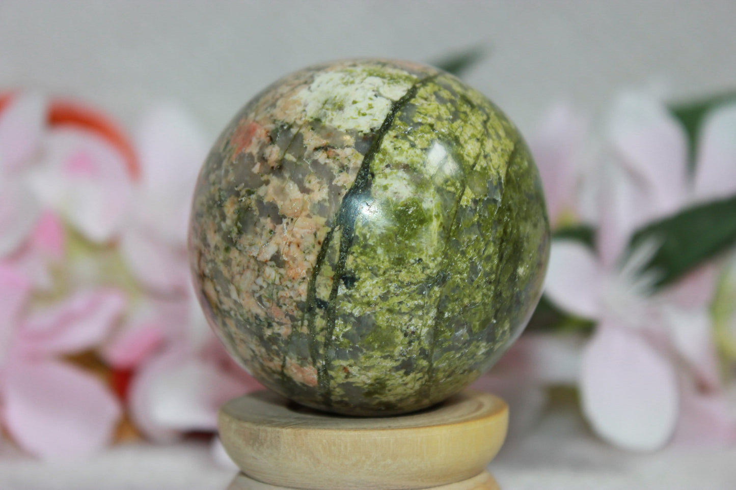 Healing Crystal for Meditation and Chakra Balancing