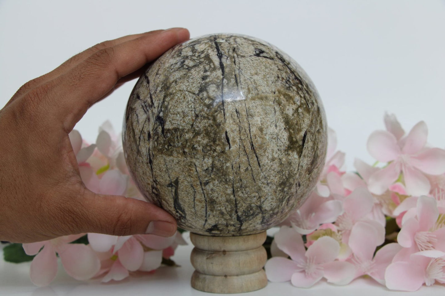 Healing Crystal for Meditation and Chakra Balancing