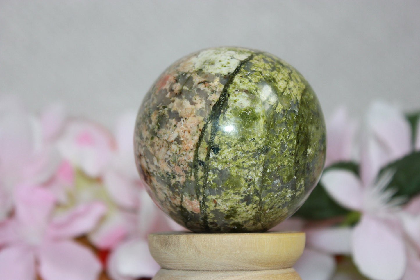 Healing Crystal for Meditation and Chakra Balancing