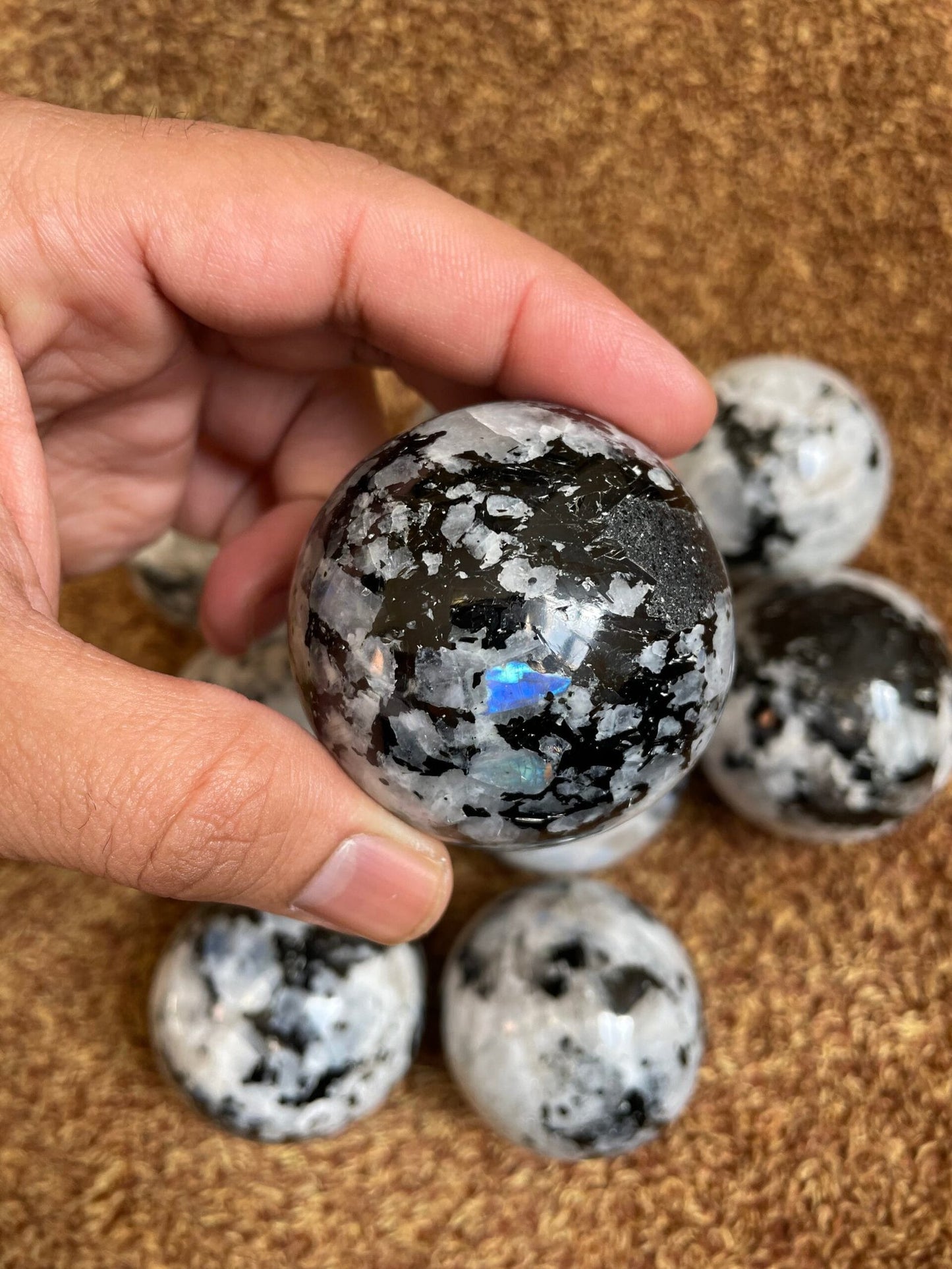 Healing Crystal for Meditation and Chakra Balancing