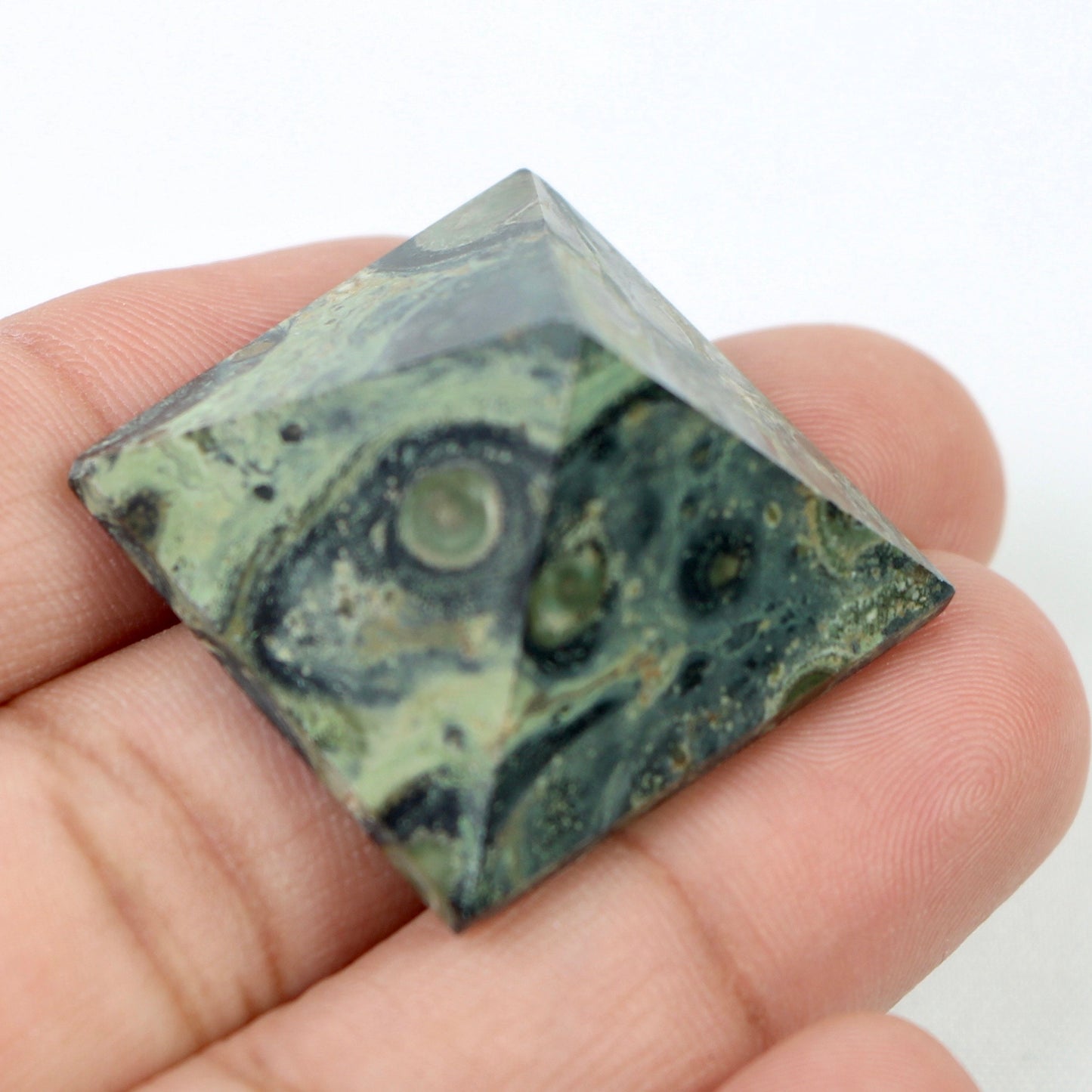 Healing Crystal for Meditation and Chakra Balancing
