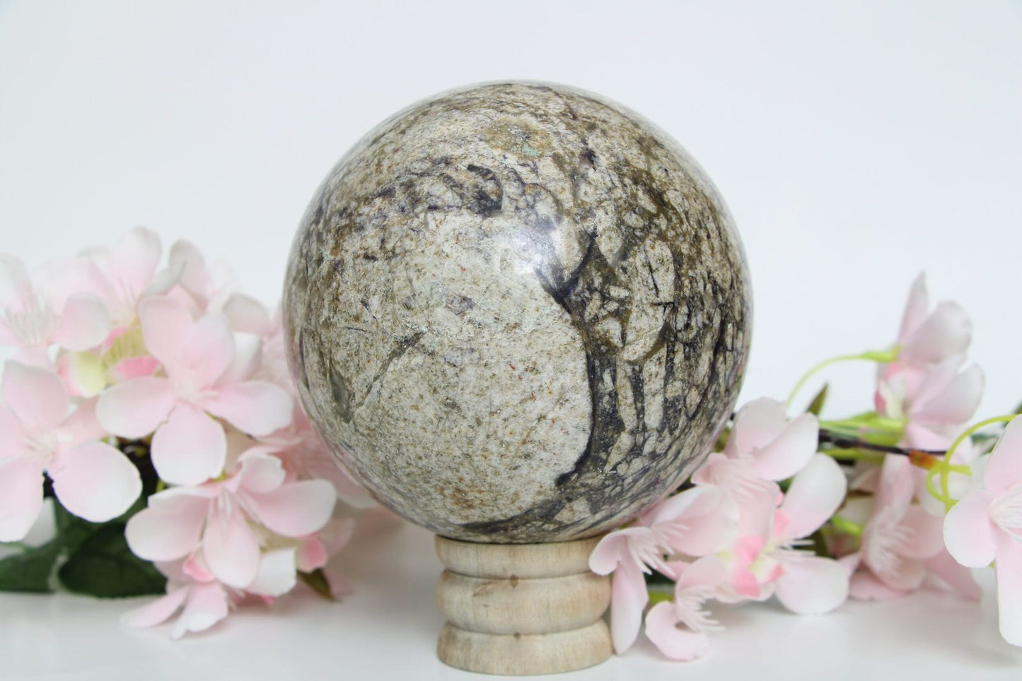 Healing Crystal for Meditation and Chakra Balancing