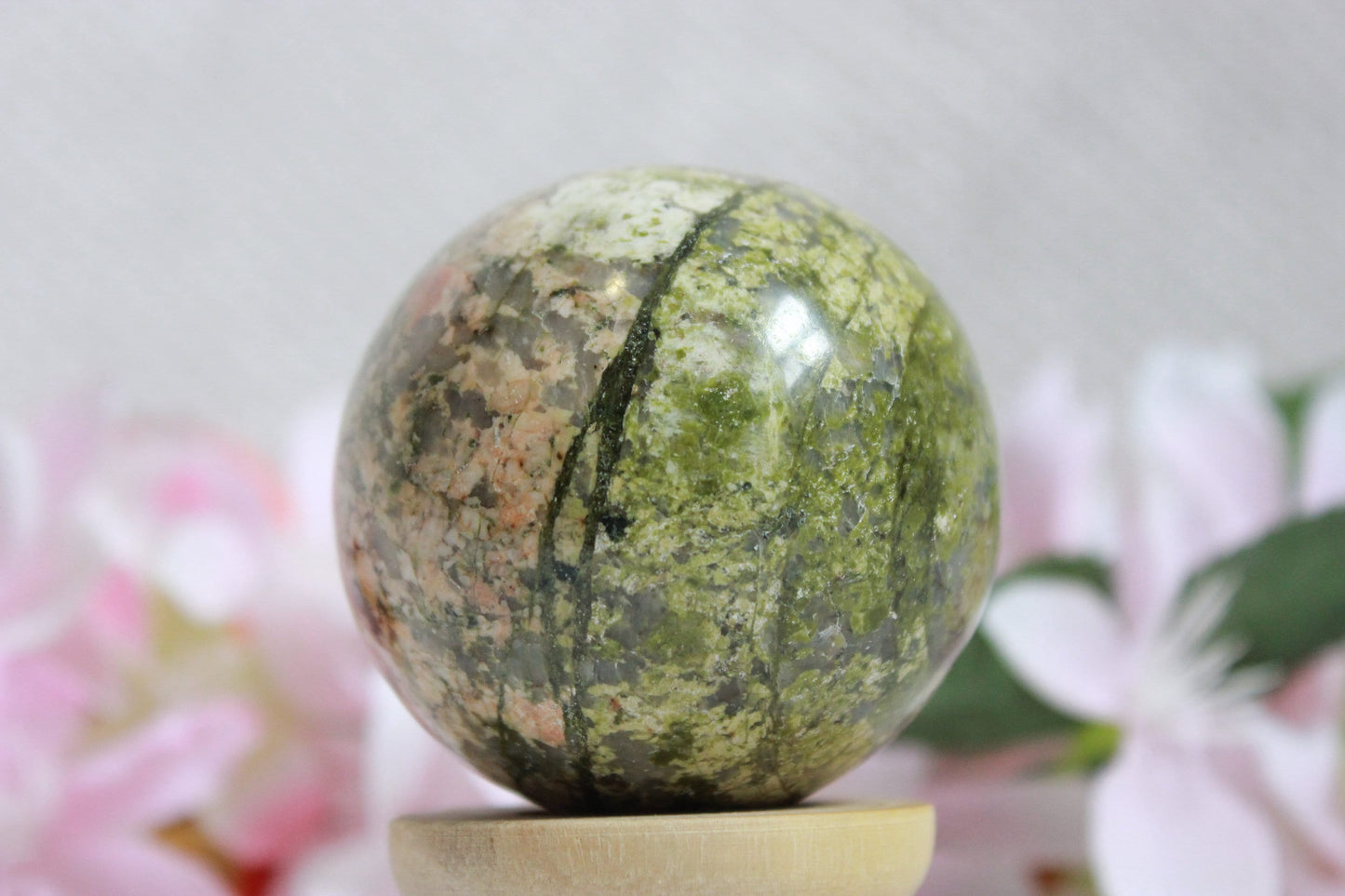 Healing Crystal for Meditation and Chakra Balancing