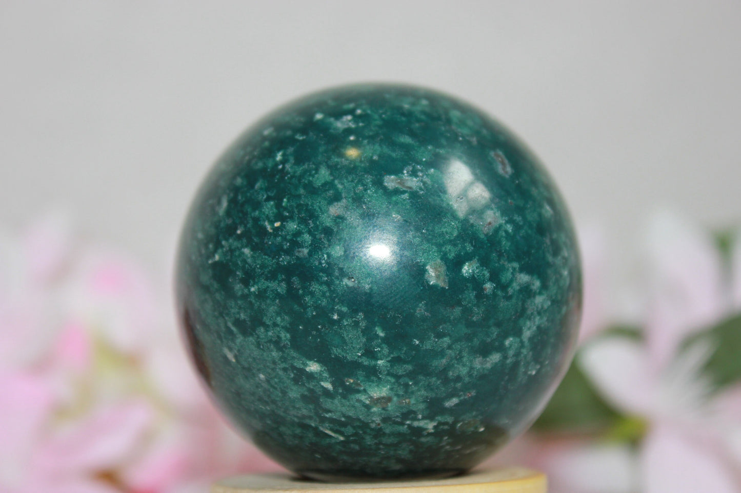 Healing Crystal for Meditation and Chakra Balancing