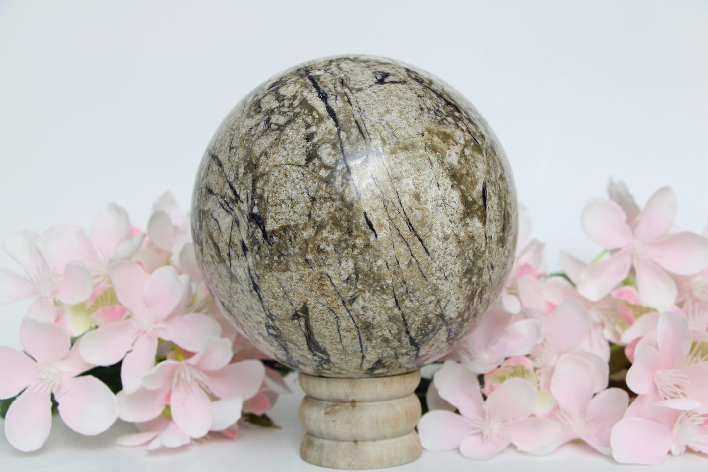 Healing Crystal for Meditation and Chakra Balancing