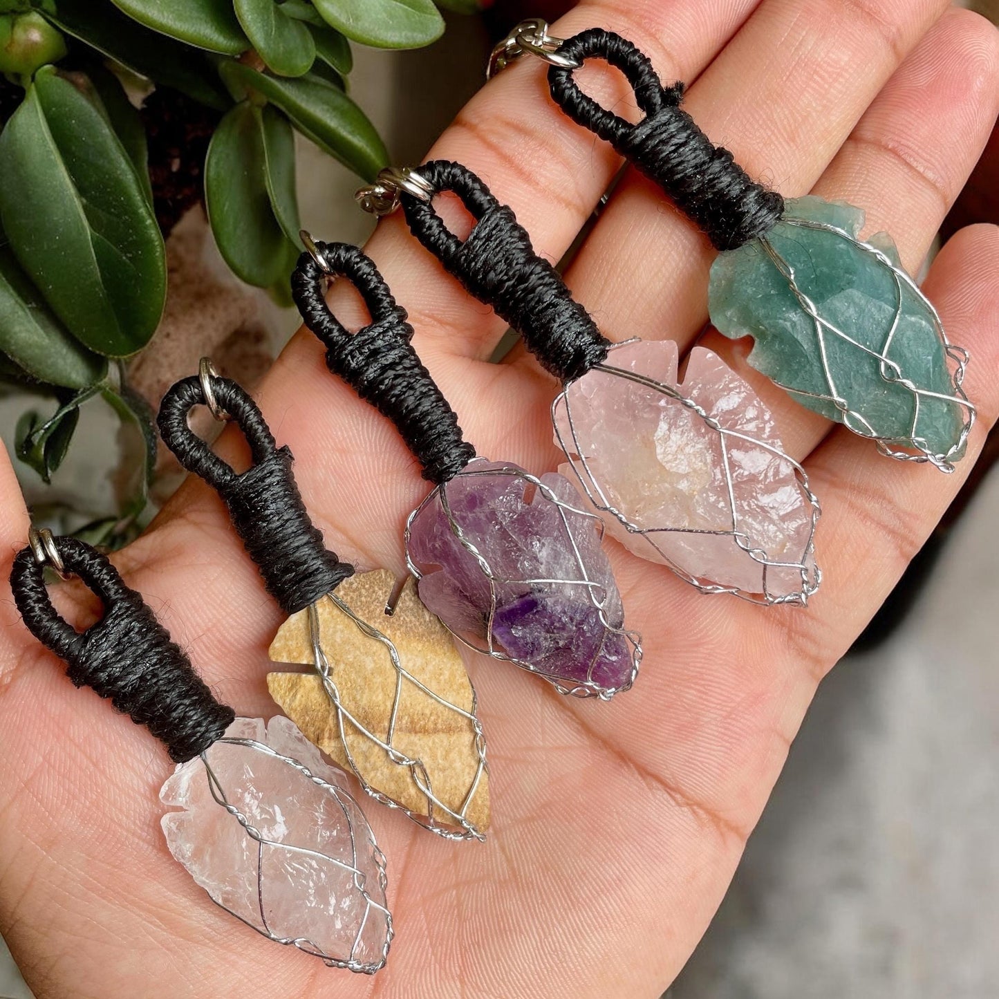 Rough Arrowhead Wired Keychain | Handcrafted Stone Arrowhead Keyring | Boho Tribal Keychain | Healing Crystal - Healing Crystal for Energy, Meditation, and Balance
