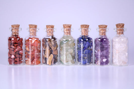 Seven Chakra Chips Glass Bottled, 7 Chakra Chips in Bottles. Set of Chakra Chips, Reiki Chakra Set, Reiki Healing Crystals - Healing Crystal for Energy, Meditation, and Balance