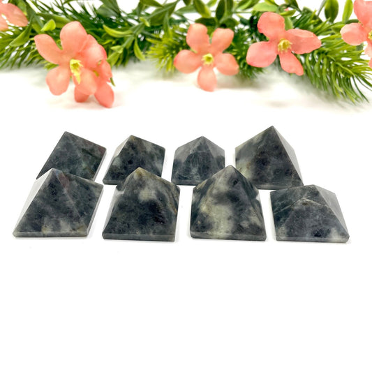 Labradorite Crystal Pyramid B Quality – Grounding & Healing Crystal | Natural Energy Stone - Healing Crystal for Energy, Meditation, and Balance
