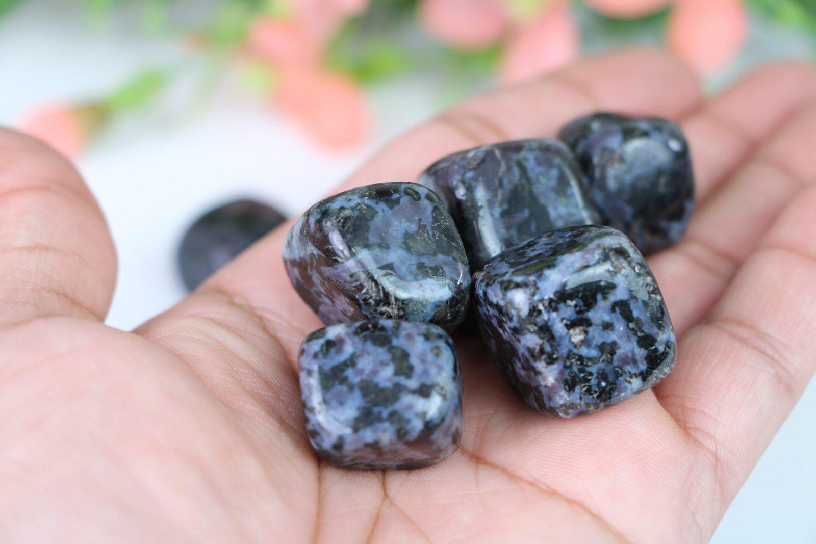 Healing Crystal for Meditation and Chakra Balancing