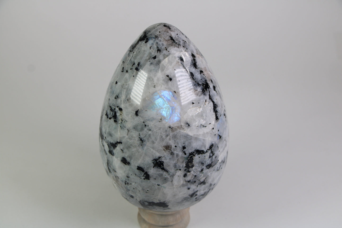 Healing Crystal for Meditation and Chakra Balancing