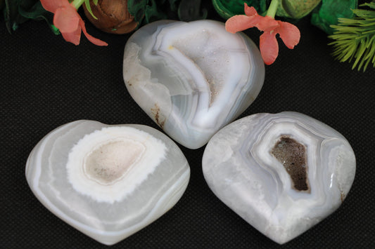 Druzy Agate Heart, Crystal Geode in Hearts Carving, Gemstone Druzy Hearts - Healing Crystal for Energy, Meditation, and Balance