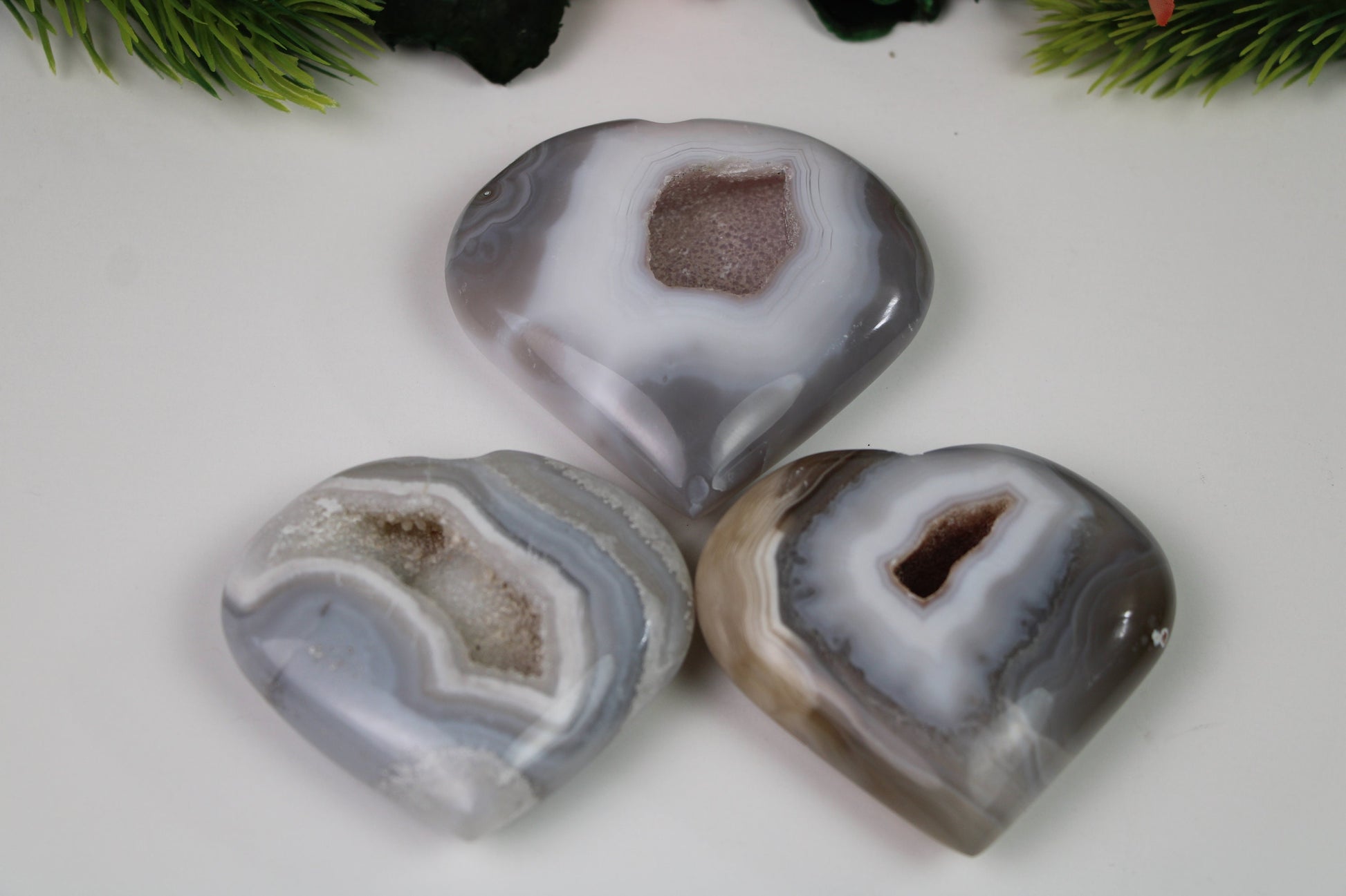 White Agate Druzy Quartz Heart, Crystal Geode Agate Heart Carving, Healing Druzy agate - Healing Crystal for Energy, Meditation, and Balance