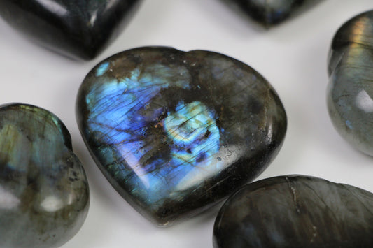 Flashy Labradorite Crystal Heart, Labradorite Gemstone Hearts, Labradorite Heart Shaped Healing Stones, Home decor crystal - Healing Crystal for Energy, Meditation, and Balance
