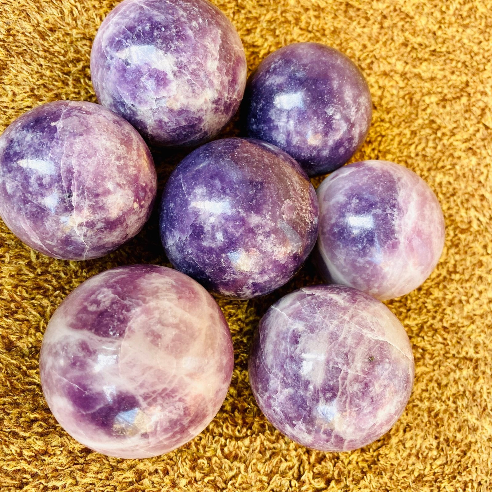 Healing Crystal for Meditation and Chakra Balancing