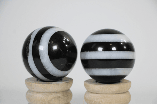 Black and White Bonded Crystal Agate Crystal Sphere, Bonded Agate Crystal Ball - Healing Crystal for Energy, Meditation, and Balance