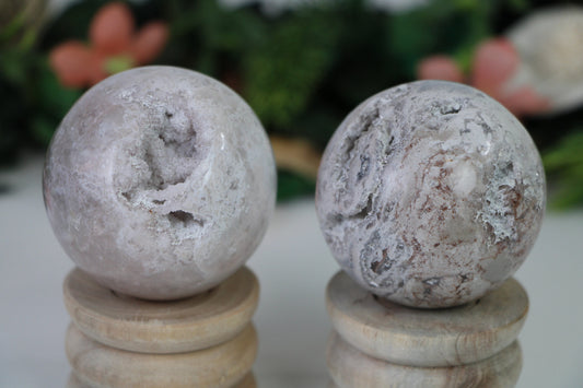 White agate Druzy Crystal Sphere, Flower Agate Druzy Crystal Ball, Flower Agate Crystal Sphere - Healing Crystal for Energy, Meditation, and Balance