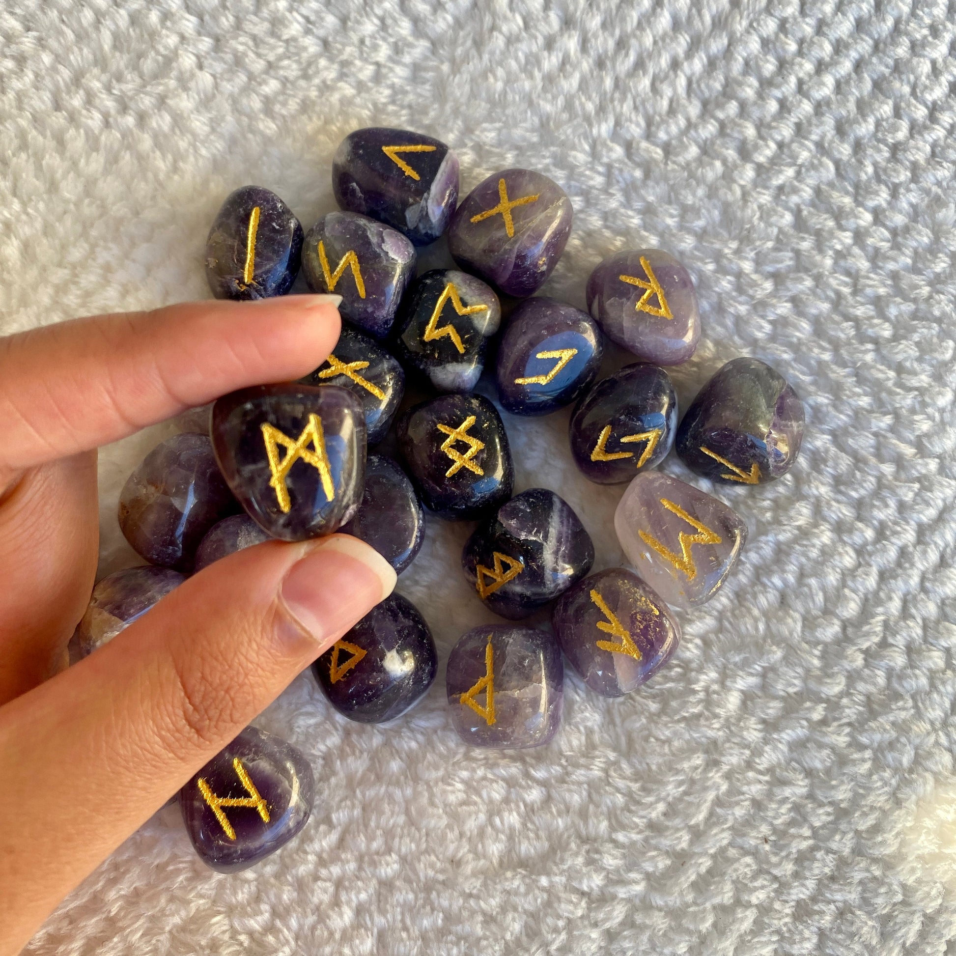Healing Crystal for Meditation and Chakra Balancing