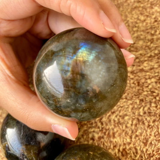 Labradorite Sphere Crystal Ball, Labradorite Spheres, Labradorite Agate balls Crystal sphere with full flashings. - Healing Crystal for Energy, Meditation, and Balance
