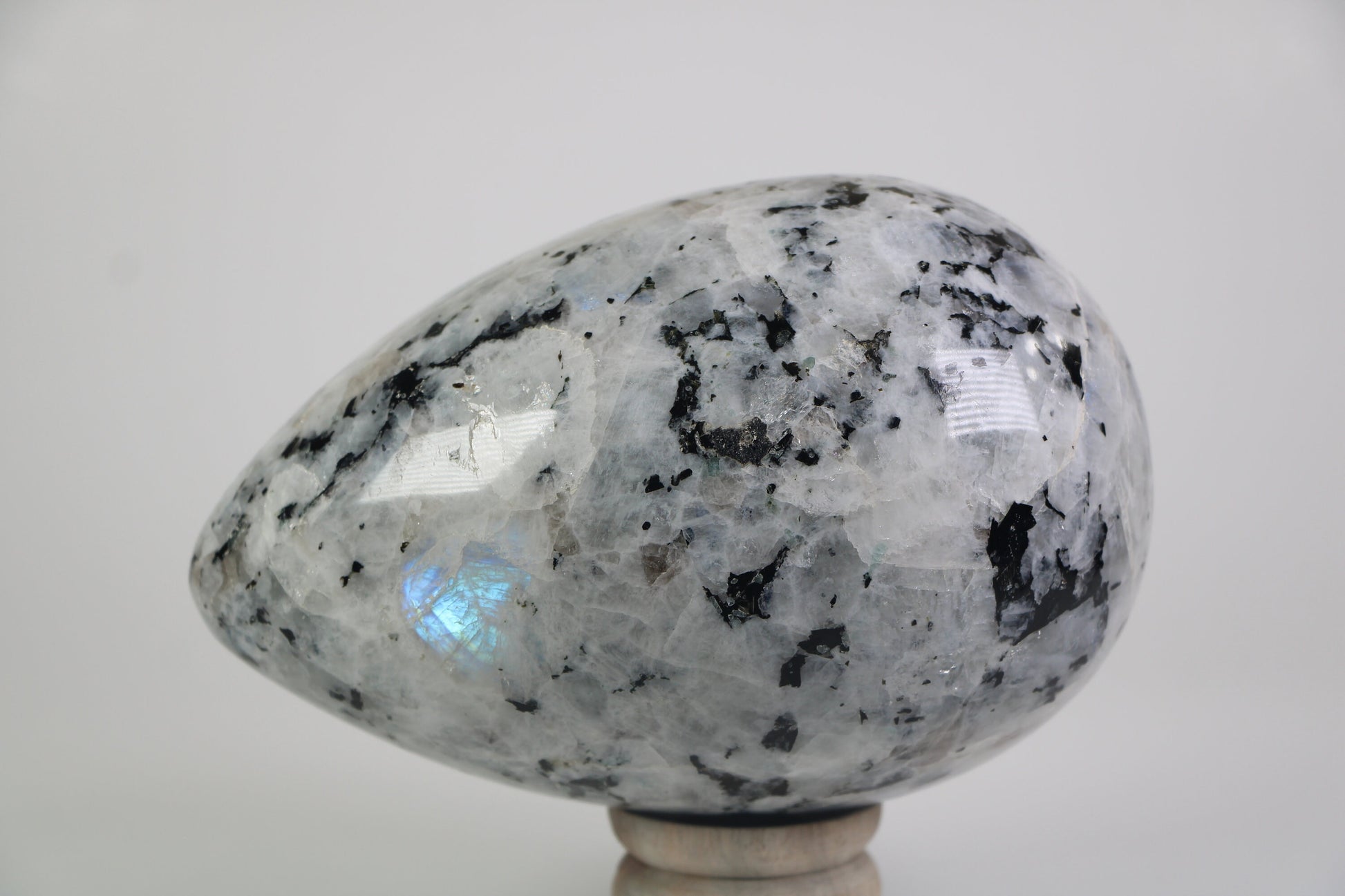 Healing Crystal for Meditation and Chakra Balancing