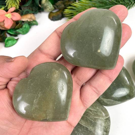 Green Aventurine Crystal Heart, Green Aventurine Gemstone Hearts, Green Aventurine Heart Shaped Healing Stones, Home decor crystal - Healing Crystal for Energy, Meditation, and Balance