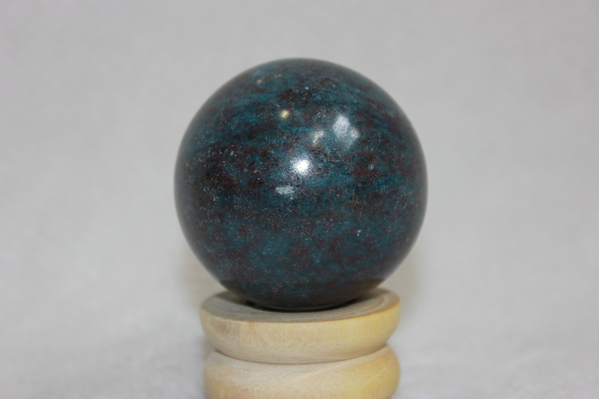 Healing Crystal for Meditation and Chakra Balancing